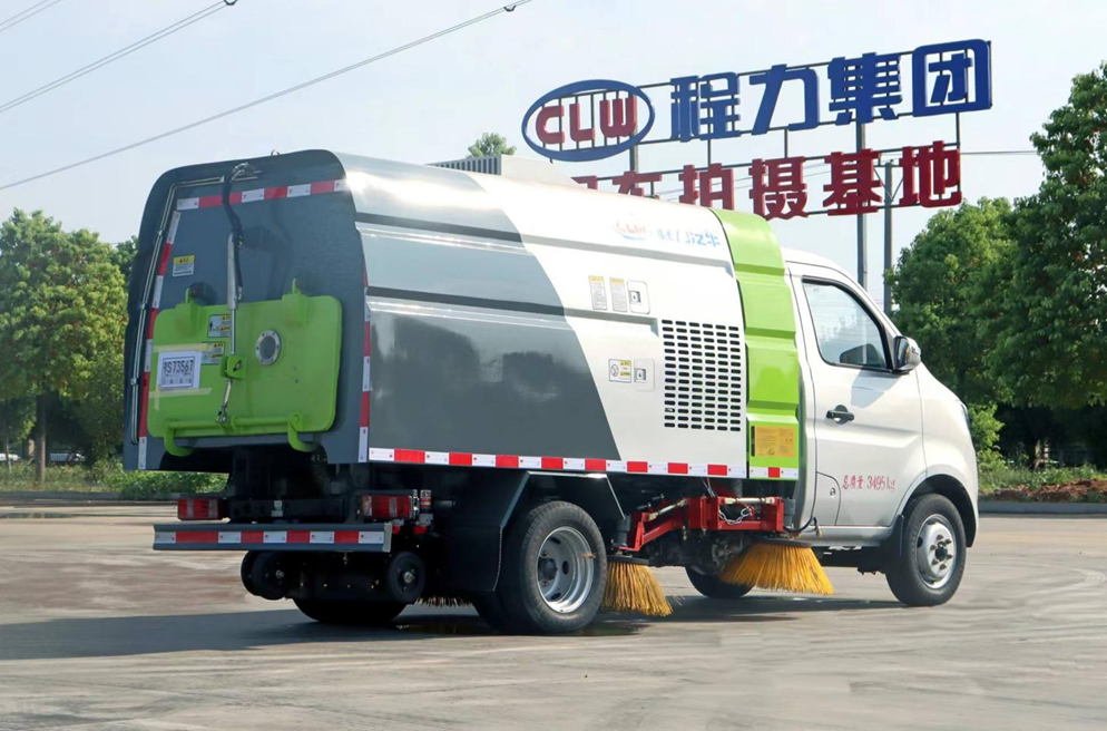 CL5033TSL6GH长安扫路车