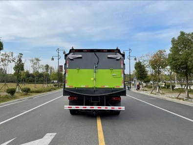 程力威牌CLW5180TSLD6型扫路车