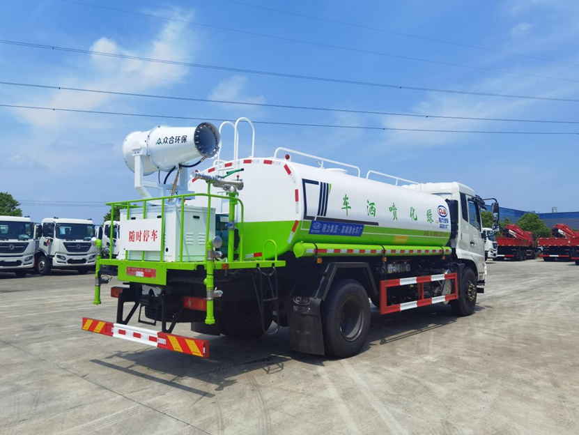 天锦系列13.32方绿化喷洒车